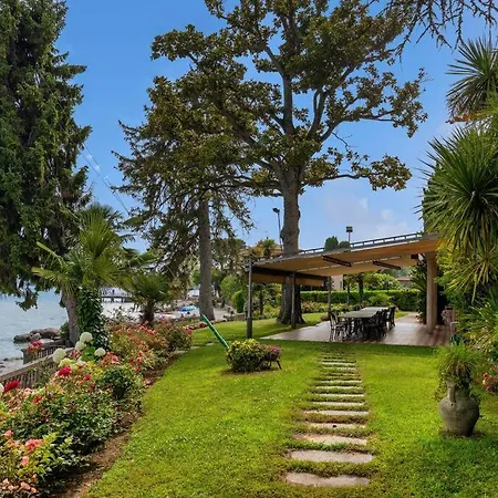 Apt24 - Lakefront With Park Villa *