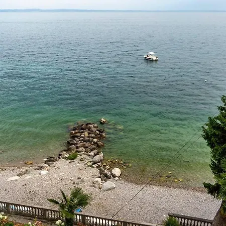 Apt24 - Lakefront With Park * Montinelle