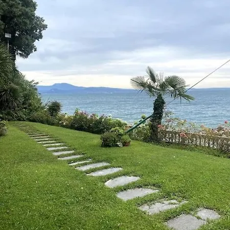 Villa Apt24 - Lakefront With Park